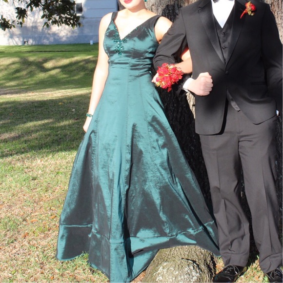 Green formal dress size 4 - Picture 2 of 3